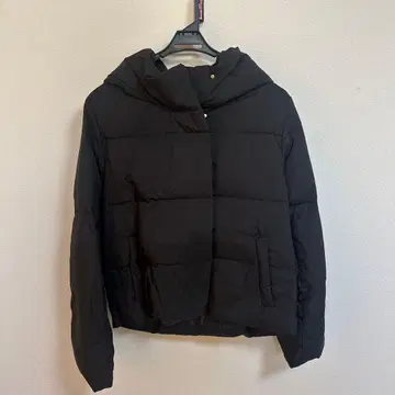 index 후드 부착 블랙 다운 자켓