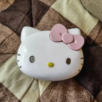 산리오 헬로키티 다이컷 컴팩트 화장품 세트