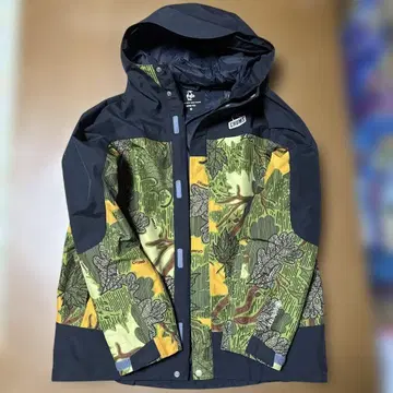 CHUMS Spring Dale Gore-Tex Jacket