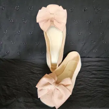 리본 포함 핑크 플랫슈즈