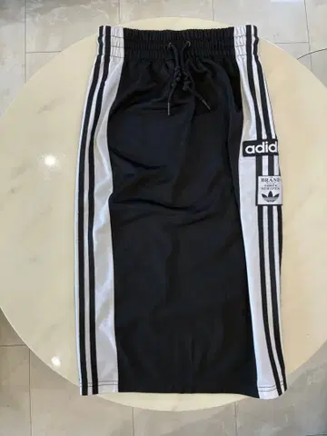 adidas 타이트 스커트