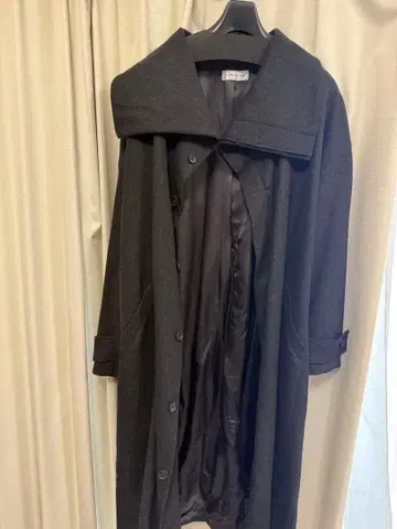 칼 폰 린네 다크 그레이 울 코트