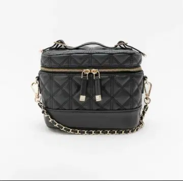 블랙 퀼팅 숄더백