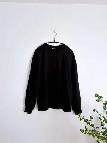 HYKE 블랙 긴팔 티셔츠 맨투맨 S