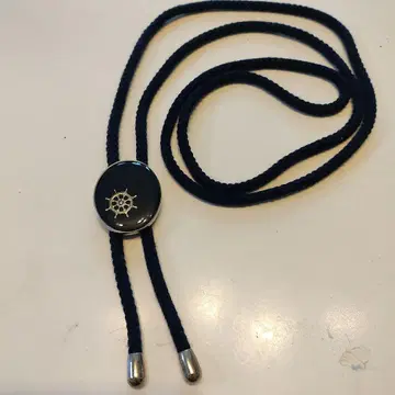 네이비  모티브 루프 타이