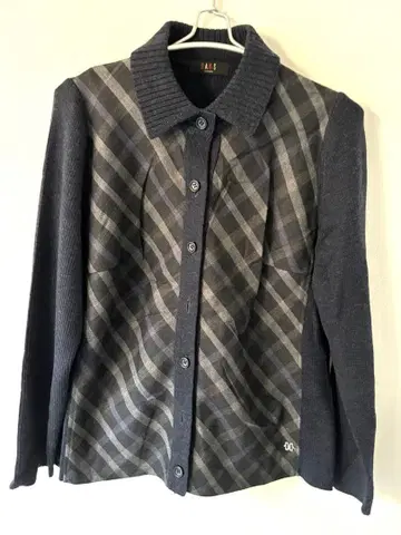 DARS 다크 그레이 체크 무늬 니트 셔츠
