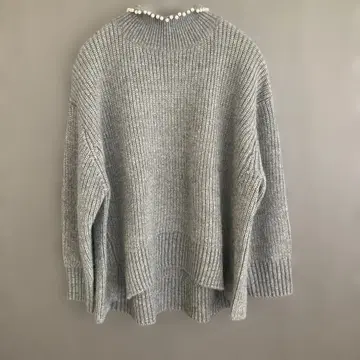 그레이 하이넥 니트 스웨터