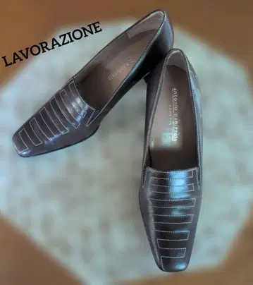 새상품급 LAVORAZIONE 다크 브라운 가죽 펌프스