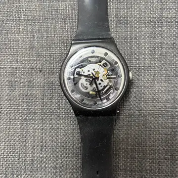 Swatch 스켈레톤 블랙 손목시계