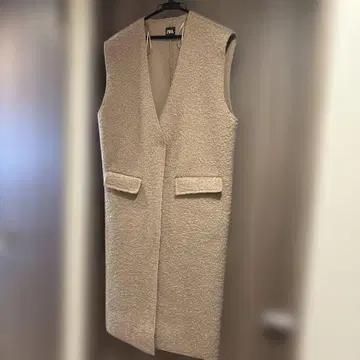 Zara 부클레 니트 오픈 프론트 슬리브리스 롱 베스트 (지레)