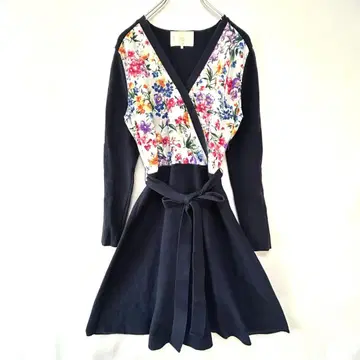 Chesty 카슈쿨 니트 원피스 네이비 x 꽃무늬 S 사이즈
