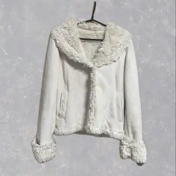 화이트 무스탕 코트 퍼 카라 부착