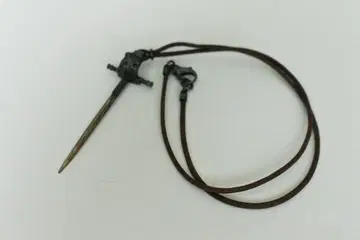 Ugo cacciatori 소드 펜던트 소드 목걸이