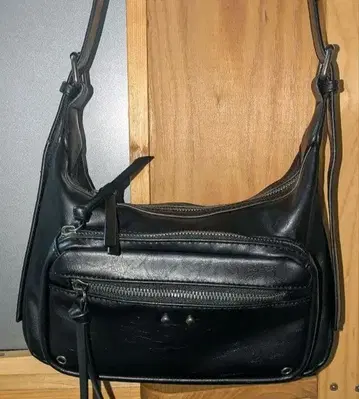 ZARA 크로스 바디백