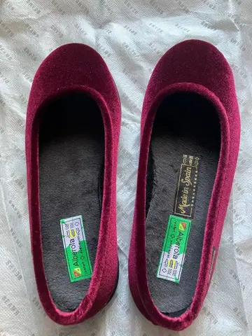 Alberora 벨벳 플랫슈즈 36