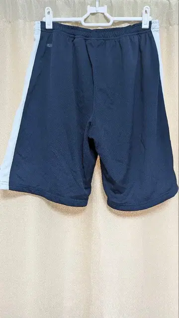 93 [T-2025.12.08] 리복 숏팬츠