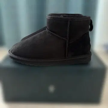 EMU Australia 블랙 어그 부츠