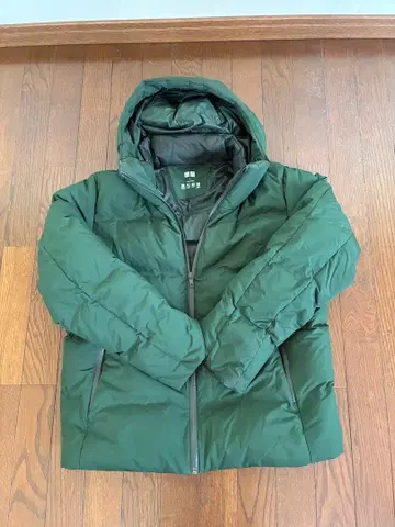 유니클로 심리스 다운 파카 L 사이즈 그린