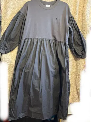 컨버스 도쿄 스타 자수 도킹 크루넥 원피스