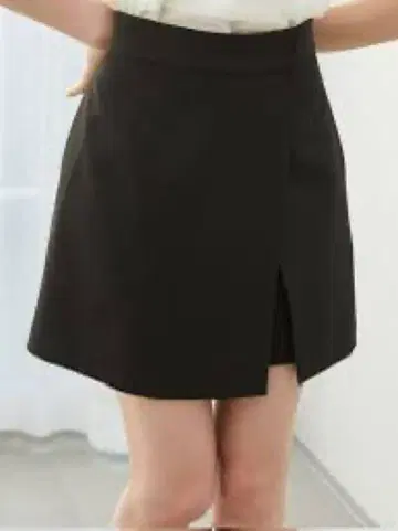 택 포함 새상품 스나이델 랩 디테일 심플 스카 숏 팬츠