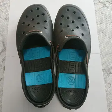 crocs 클로그 샌들 다크 그레이/파랑
