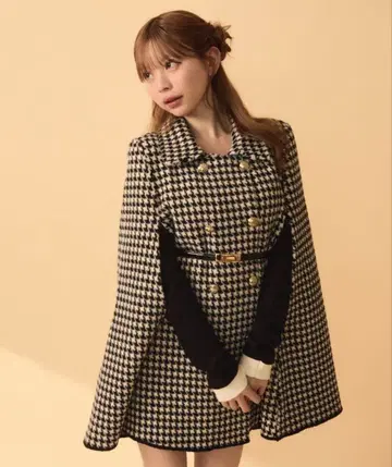 TITTY&CO 클래시컬 케이프 코트