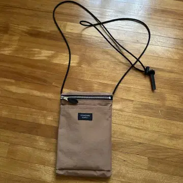 STANDARD SUPPLY 사코슈 베이지