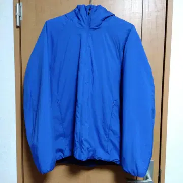 유니클로 라이트 패디드 후드티 남성용 M 사이즈