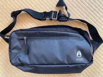 Nixon 닉슨 백 숄더