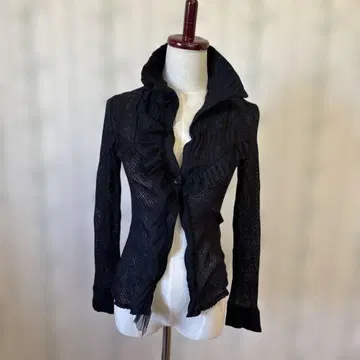 블랙 프릴 장식 블랙 긴팔 가디건