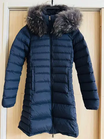 DUVETICA 후드 부착 다운 자켓 40 네이비