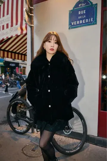 herlipto Bijou-Button Velour Down Jacket