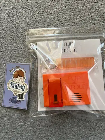 INI 오자키 타쿠미 보이스 키 후크, 스티커