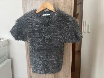 그레이 나일론 100% 반팔 니트 FREE