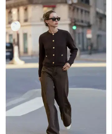 새상품 ZARA 골드 버튼 니트 가디건 M 사이즈 브라운 자라