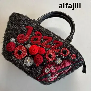 새상품급 [ alfajill ] 알파질 비즈가 귀여운 카고백 토트백