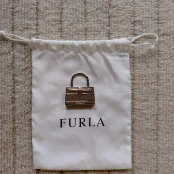 FURLA 핸드백형 키링 수납 가방 포함