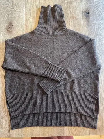 [ NARU ] 태즈메이니아 라무즈 울 니트 터틀넥 풀오버