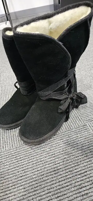 emu 블랙 스웨이드 롱 부츠 리본 포함