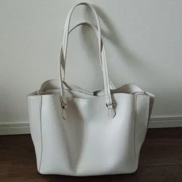 아이보리 토트백 복수 칸막이