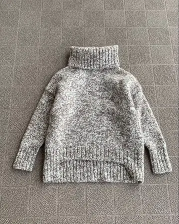 BATONER 터틀 니트