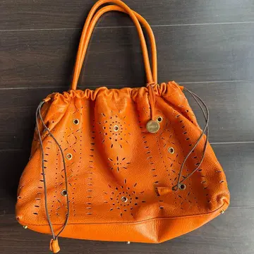 훌라 컷워크 천연 가죽 토트백 대용량