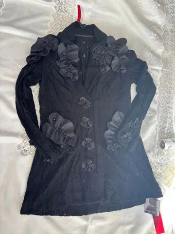 미사용 노코오노 90% 오프 이상 블랙 플라워 모티브 테일러드 자켓 M