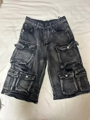블랙 데님 카고 숏팬츠
