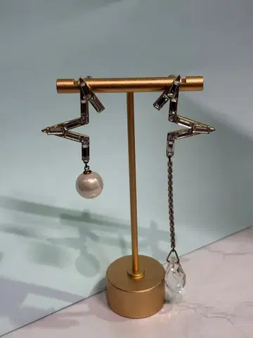 지오메트릭 디자인 귀걸이 (양쪽 귀용)