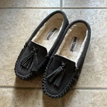 미네통카 보아 모카신 그레이