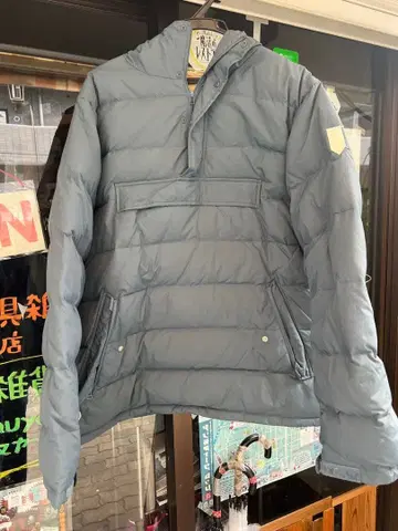 온투어 다운 자켓 네덜란드 발