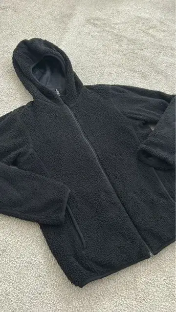 카모플라쥬 패턴 블랙 컬러 복슬복슬 리버서블