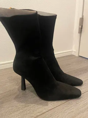 ZARA 블랙 스웨이드 스틸레토 부츠
