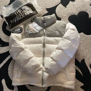THE NORTH FACE 다운 자켓 화이트 그레이 한국 한정판 모델